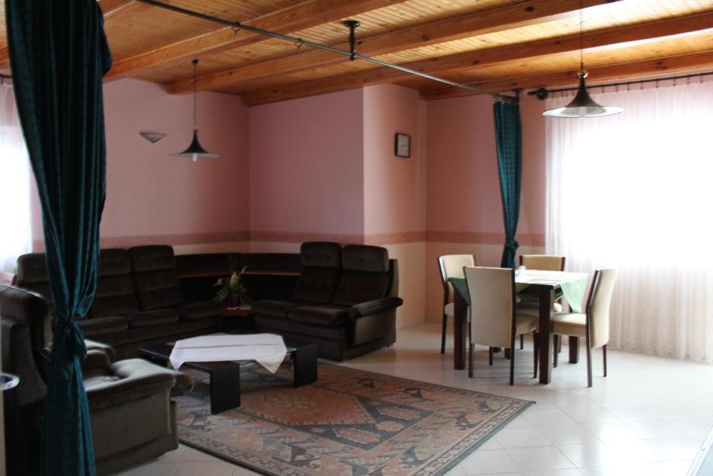 Orwa apartmanok - Cédrus köz Zalakaros Szoba fotó